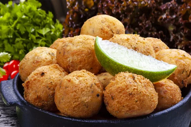 BOLINHO DE FRANGO SUCULENTO
