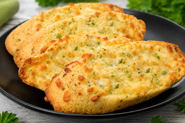 PÃO CREMOSO GRATINADO IRRESISTÍVEL